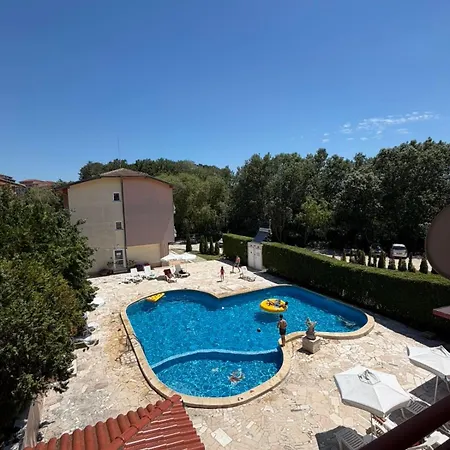 Sunny House Сонячний Берег