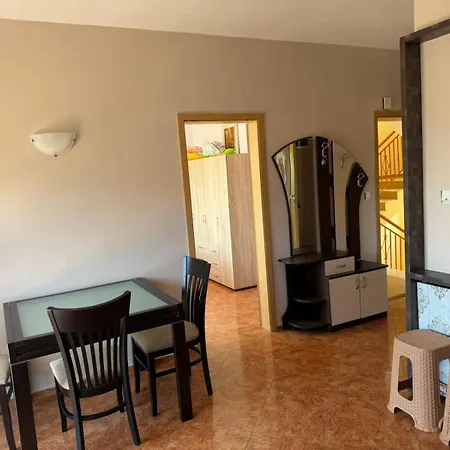 Sunny House Апартаменти Сонячний Берег
